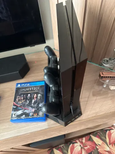 PlayStation 4 seminovo + 6 jogos originais