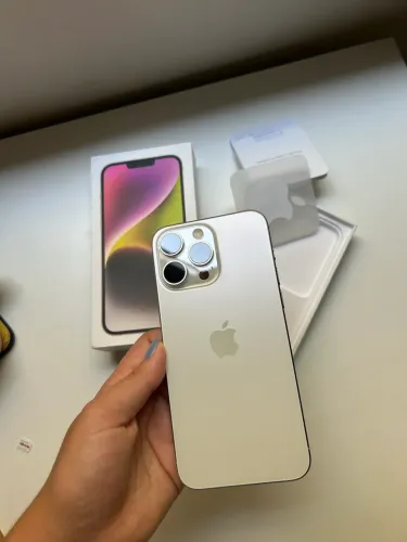 Iphone 15 pro max branco