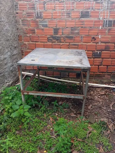 Mesa de ferro
