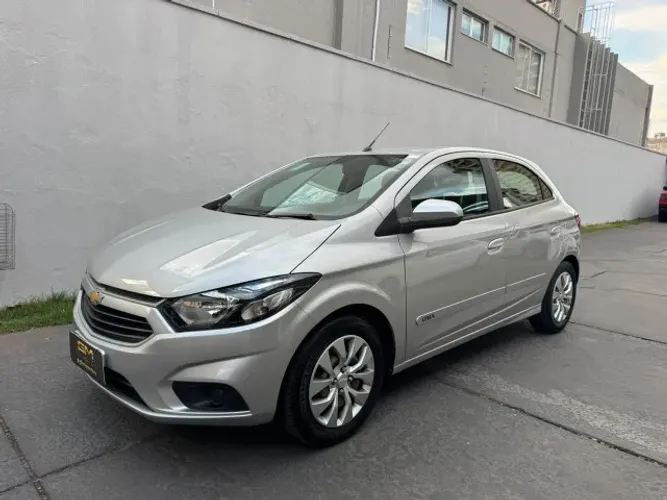 Chevrolet Onix Hatch LT 1.4 8V Flex Mec. 4P 2018