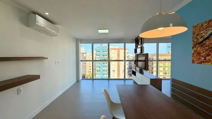 Imóvel para venda tem 42 metros quadrados com 1 quarto em Centro - Torres - RS