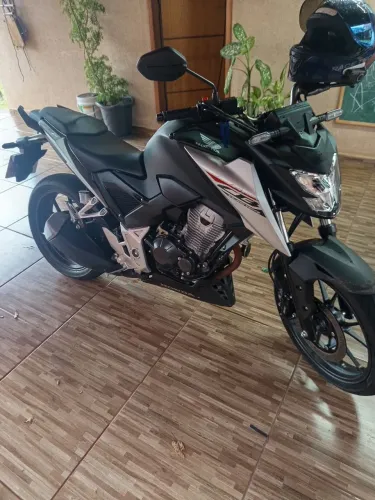 Cb Twister 300f