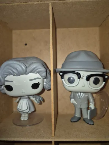 Funko Pop Wandavision Wanda+Visão década de 50 sem caixa