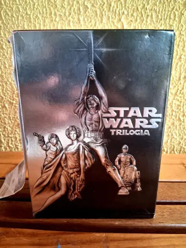 Vende-Se Primeira Trilogia Star Wars em Dvd