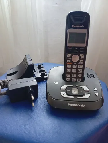 Vendo telefone sem fio com secretaria eletrônica Panasonic modelo 6.0 Digital