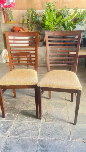 2 cadeira de madeira