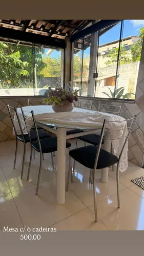 Mesa de jantar oval
