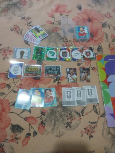 Figurinhas da Copa e coca cola, brilhantes e cards a venda, preço na descrição
