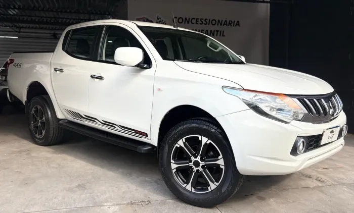 Mitsubishi L200 Triton GL 3.2 CD TB Int. Dies. Mec. 2018