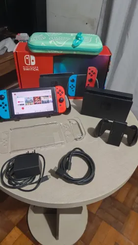 Vende-se Nintendo Switch V2 (Com 6 Acessórios* EXTRAS)