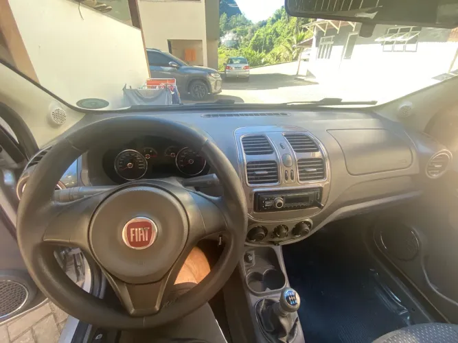 Fiat Grand Siena Essence 1.6 Flex 16V 2014