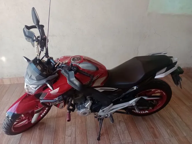 Vendo Moto Twister 250