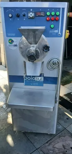 Vende-se Máquina de Sorvete e Açai