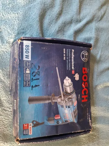 Furadeira bosch 850w profissional de impacto na caixa