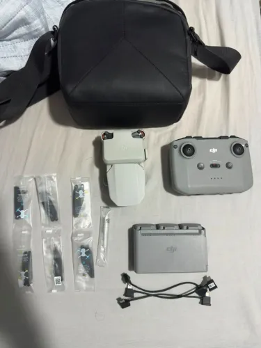 Drone DJI Mini 2 SE Fly More Combo