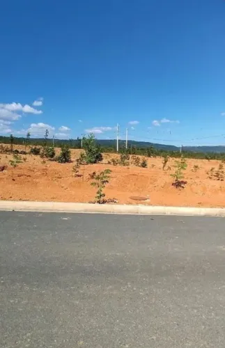 Vendo ou troco por veículo, lote de 180m².