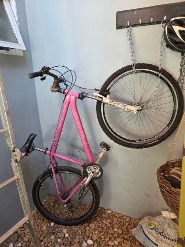 Bicicleta em alumínio