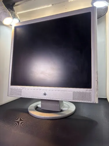 Monitor HP VS17e 17" - Funcionando Perfeitamente