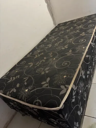Cama box de solteiro grande