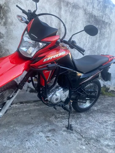 Vendo bros 160,em perfeito estado ,e bem conservada..