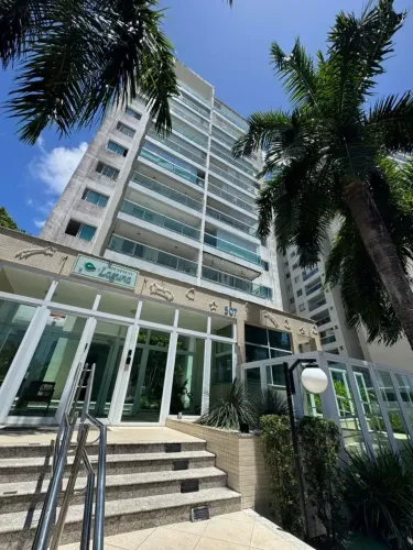 Apartamento a venda em Alphaville 1 com 2 quartos armários e varanda no Laguna