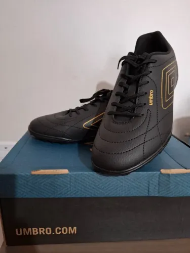 Chuteira Society Umbro Class Footballer