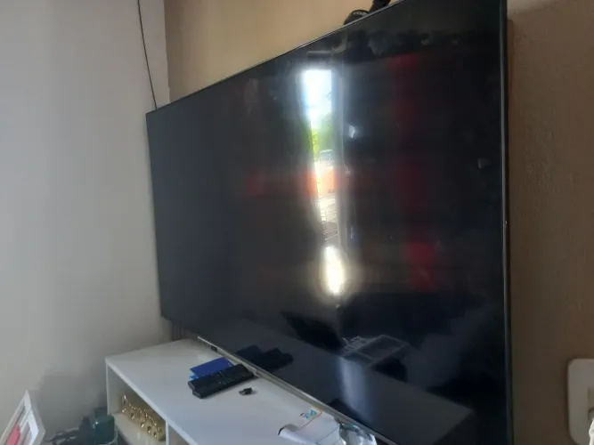 Vendo TV Samsung Qled 2022 (Com Defeito)