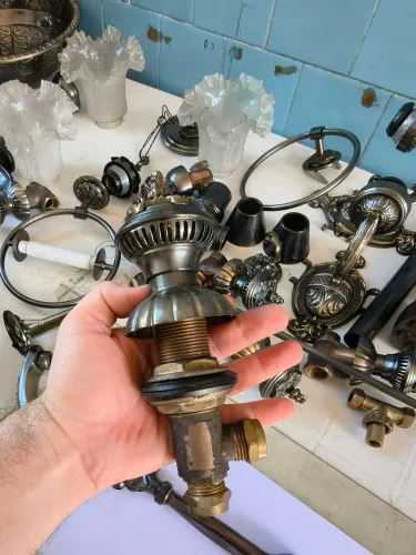 Banheiro real vintage em cobre envelhecido peças novas nunca usadas