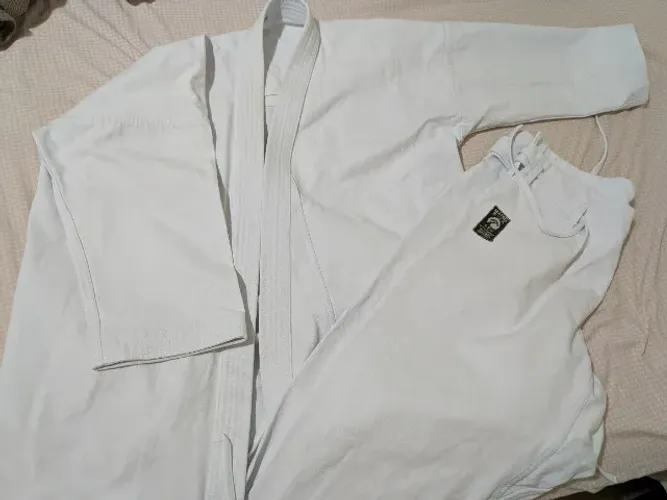 3 Kimonos de Karate Premium (Matsu Clã, Kyoshi e Seishin) + 3 Faixas