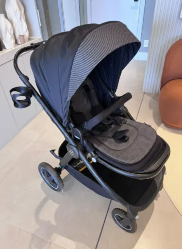 Carrinho de bebê Maxi Cosi Adorra