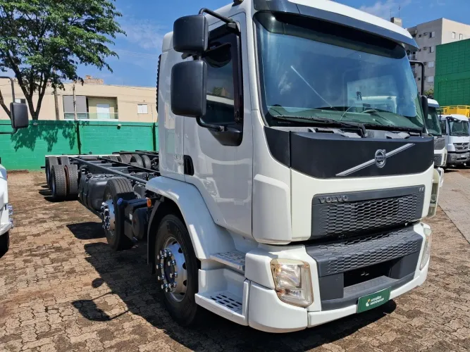Volvo Vm 330 2021