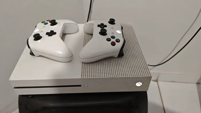 Xbox One S