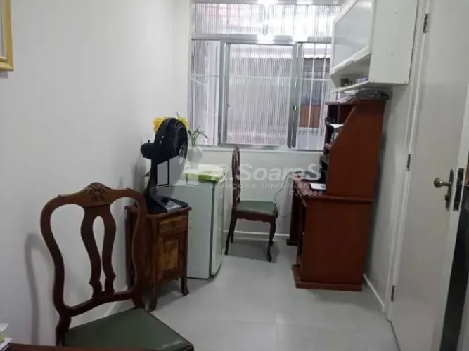 Sala comercial, próximo ao Metrô Saens Peña