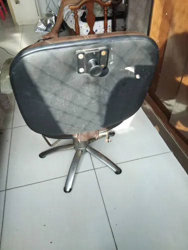 Vendo cadeira de cabeleireiro 