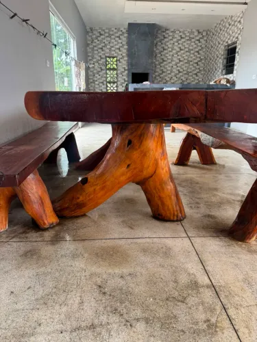 Vendo mesa em bom em perfeita estado.