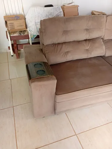Sofá retrátil e reclinável bem conservado entrego