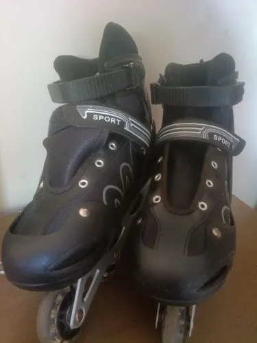 Patins inline -- Preto/Cinza -- em bom estado (sem cadarço)