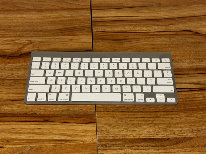 Teclado Apple Magic Keyboard A1314 Bluetooth