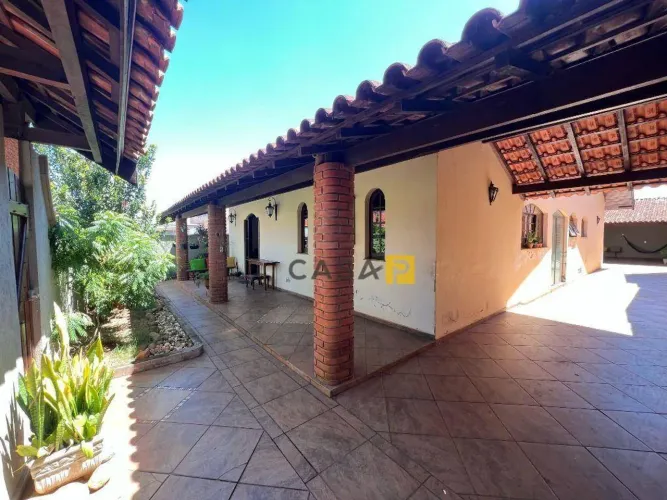 Casa com 4 dormitórios à venda, 250 m² por R$ 930.000,00 - Jardim Europa - Nova Odessa/SP