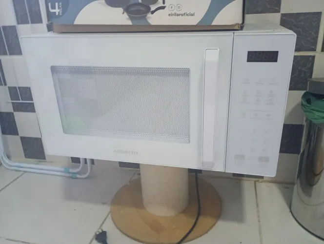 Microondas novo nunca usado,nunca nem ligado 220v