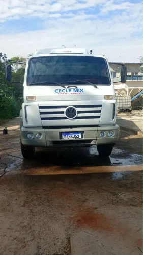 Vende ou troca Cam 26-260 ano 2006 betoneira