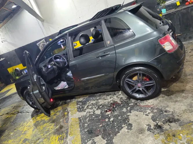 Fiat Stilo Dualogic 1.8 Sporting Flex 8V 5P 2008