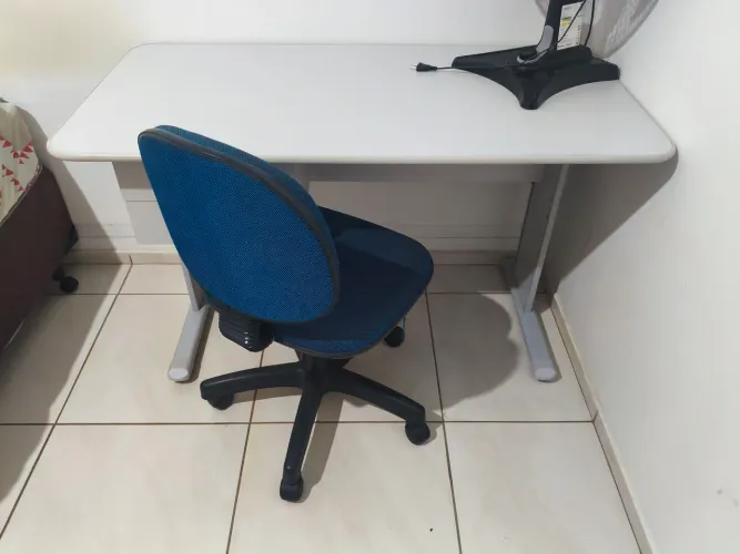 Mesa + Cadeira 250,00