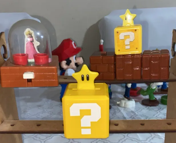 Brinquedos da coleção Super Mario Bros
