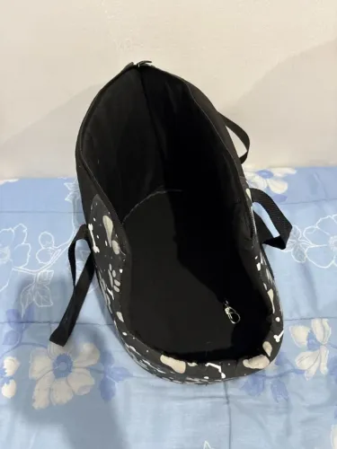 bolsa pet preta e branca