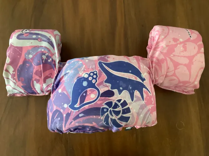 Colete de segurança para piscina