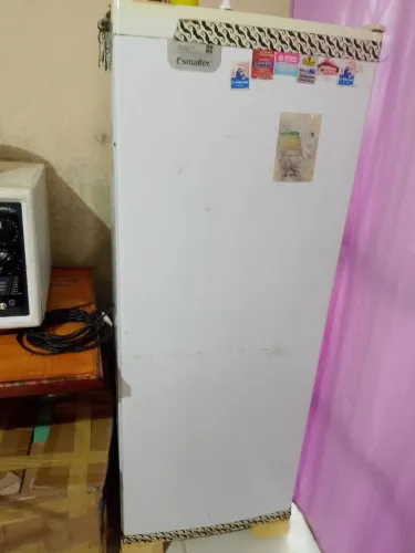 Vendo uma geladeira motivo de viagem