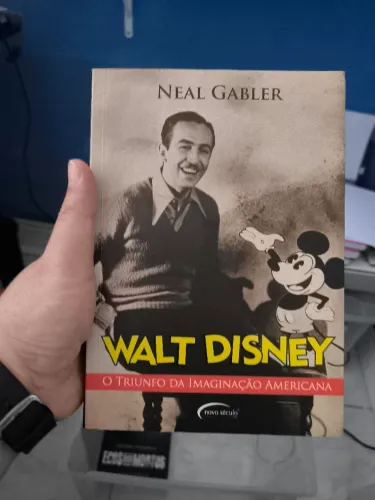 Livro "Walt Disney - O Triunfo da Imaginação Americana"