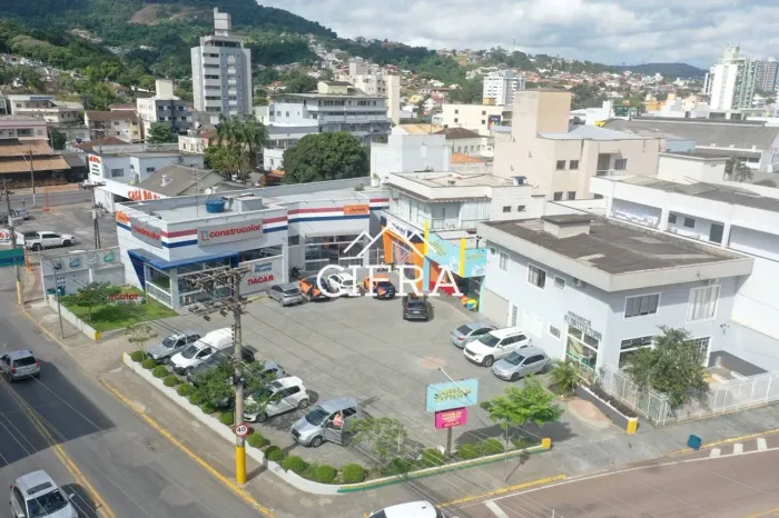 Centro Comercial - Venda - 06 Salas Comerciais - 1038m2 - Investimento - Oportunidade - Sa