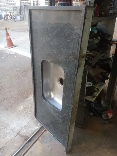 Vendo pia de mármore côr verde Ubatuba com cuba de inox comprimento 1.20.largura 55